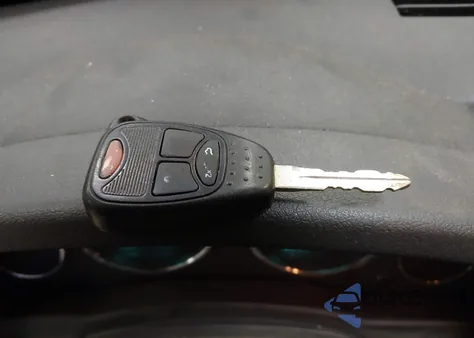 2010 Jeep Liberty Limited из США, поврежденный, VIN 1J4PN5GK8AW133571